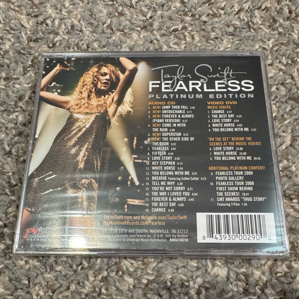 Taylor Swift Fearless Platinum Edition - Picture 2 of 3